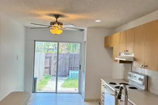 2301 Buttonwood Ave, Pembroke Pines, FL 33026 - Photo 4