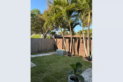 2301 Buttonwood Avenue, Pembroke Pines, FL 33026 - Photo 12
