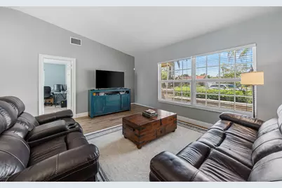 167 Ponce De Leon Street, Royal Palm Beach, FL 33411 - Photo 8