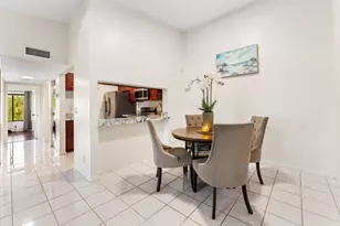 1108 Green Pine Blvd, West Palm Beach, FL 33409 - Photo 4