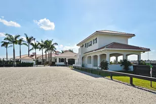 3689 Grand Prix Farms Dr, Wellington, FL 33414 - Photo 8