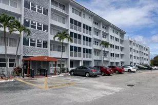 215 SE 3rd Ave, Hallandale Beach, FL 33009 - Photo 2