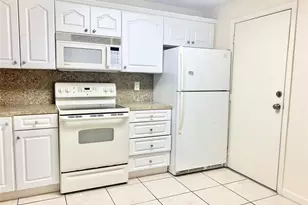 680 Tennis Club Dr, Fort Lauderdale, FL 33311 - Photo 4