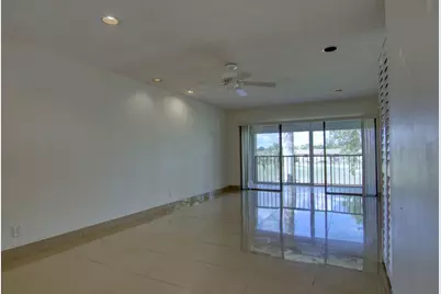 4471 Luxemburg Court #301, Lake Worth, FL 33467 - Photo 4
