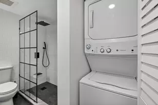 1750 N Bayshore Dr, Miami, FL 33132 - Photo 24