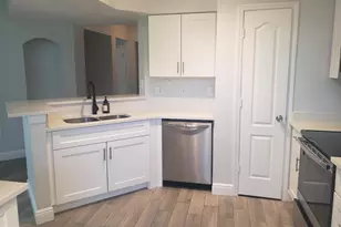 909 Belmont Pl, Boynton Beach, FL 33436 - Photo 2