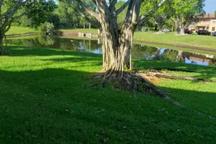 6660 Somerset Dr, Boca Raton, FL 33433 - Photo 2