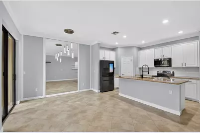 10457 Wellington Parc Drive, Wellington, FL 33449 - Photo 12