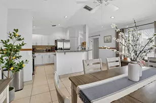 495 Carrington Ln, Weston, FL 33326 - Photo 4