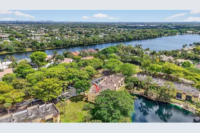 918 SW 9th Street Circle #105, Boca Raton, FL 33486 - Photo 32