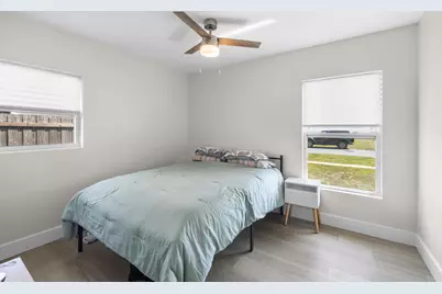 1127 NW 9th Street, Boynton Beach, FL 33426 - Photo 20