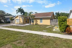 1127 NW 9th St, Boynton Beach, FL 33426 - Photo 2