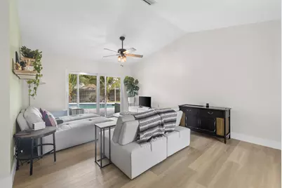 1127 NW 9th Street, Boynton Beach, FL 33426 - Photo 10