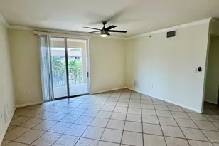 6510 Emerald Dunes Dr, West Palm Beach, FL 33411 - Photo 4