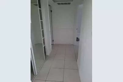 4805 NW 35th Street #416, Lauderdale Lakes, FL 33319 - Photo 4