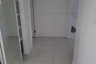 4805 NW 35th St, Lauderdale Lakes, FL 33319 - Photo 4