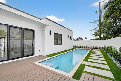 504 Flotilla Road, North Palm Beach, FL 33408 - Photo 2