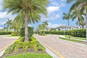 4814 Chantilly Rd, Lake Worth, FL 33467 - Photo 2