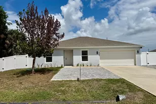 949 SW Fisherman Ave, Port Saint Lucie, FL 34953 - Photo 1