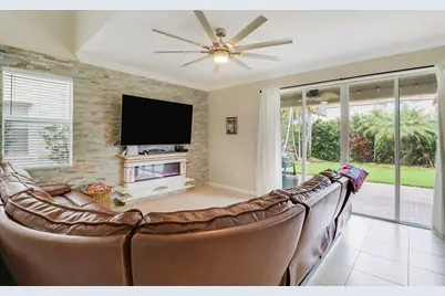 11988 SW Knightsbridge Lane, Port Saint Lucie, FL 34987 - Photo 12