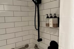 398 NE 5th St, Miami, FL 33132 - Photo 8