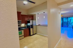 1620 Presidential Way, West Palm Beach, FL 33401 - Photo 2