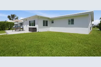 2390 SW 14th Avenue, Boynton Beach, FL 33426 - Photo 18