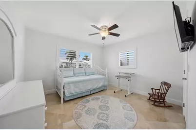 2390 SW 14th Avenue, Boynton Beach, FL 33426 - Photo 14