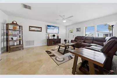 2390 SW 14th Avenue, Boynton Beach, FL 33426 - Photo 4