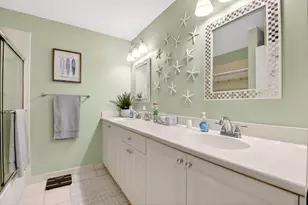 106 Las Brisas Cir, Hypoluxo, FL 33462 - Photo 32