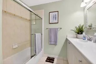 106 Las Brisas Cir, Hypoluxo, FL 33462 - Photo 32