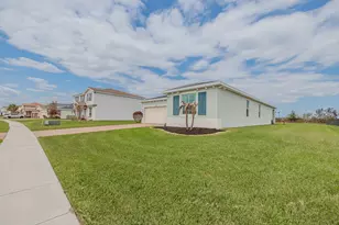 13145 NW Copper Creek Dr, Port Saint Lucie, FL 34987 - Photo 4