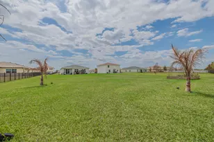 13145 NW Copper Creek Dr, Port Saint Lucie, FL 34987 - Photo 32