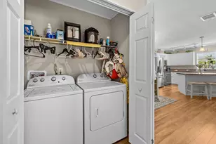 121 SE Paradise Pl, Stuart, FL 34997 - Photo 18