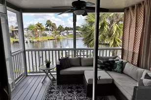 121 SE Paradise Pl, Stuart, FL 34997 - Photo 12