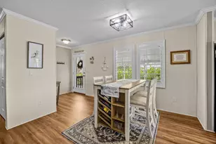 121 SE Paradise Pl, Stuart, FL 34997 - Photo 8