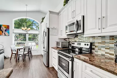 6842 Dogwood Lane, Margate, FL 33063 - Photo 16