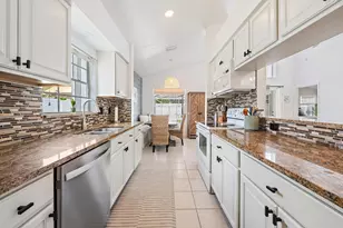 6325 Drake St, Jupiter, FL 33458 - Photo 10