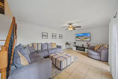 149 Lake Arbor Drive, Palm Springs, FL 33461 - Photo 4