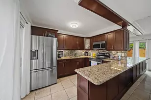 149 Lake Arbor Dr, Palm Springs, FL 33461 - Photo 8