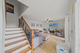 149 Lake Arbor Dr, Palm Springs, FL 33461 - Photo 2