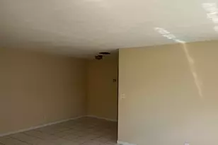 390 SW 27th Terrace, Fort Lauderdale, FL 33312 - Photo 2