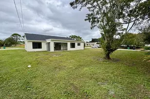 2101 SE Holland St, Port Saint Lucie, FL 34952 - Photo 4