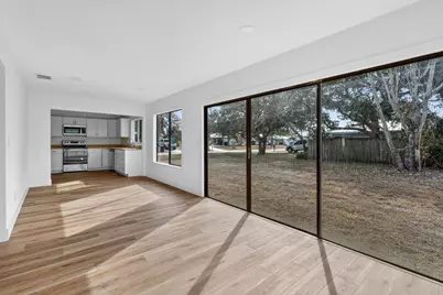 2101 SE Holland Street, Port Saint Lucie, FL 34952 - Photo 10