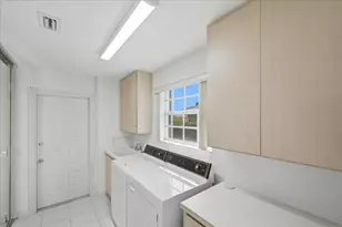 1253 NW Bentley Cir, Port Saint Lucie, FL 34986 - Photo 20