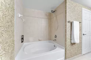 4905 Midtown Ln, Palm Beach Gardens, FL 33418 - Photo 24