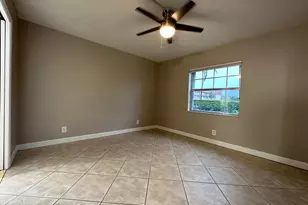 555 SE 8th St, Deerfield Beach, FL 33441 - Photo 14