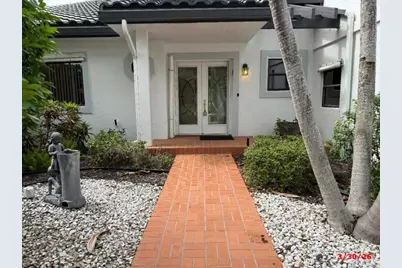 9 Windsor Lane, Boynton Beach, FL 33436 - Photo 2