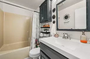 8610 NW 46th St, Lauderhill, FL 33351 - Photo 38