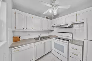 49 Hastings, West Palm Beach, FL 33417 - Photo 10